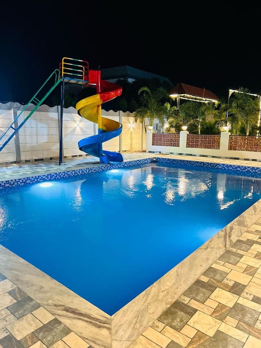 Farmhouse 115 · Moinabad