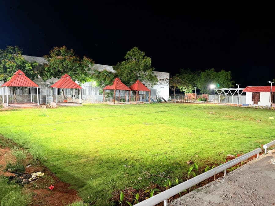 Farmhouse 121 · Ibrahimpatnam