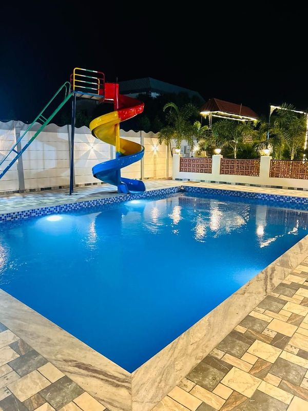 Farmhouse 115 · Moinabad